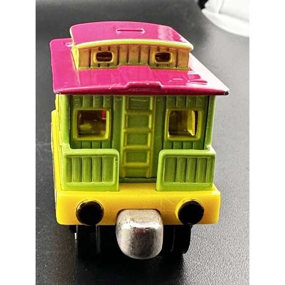 Thomas & Friends Take n Play 2002 Easter Caboose Vtg Magnetic Diecast Gullane - Picture 4 of 14